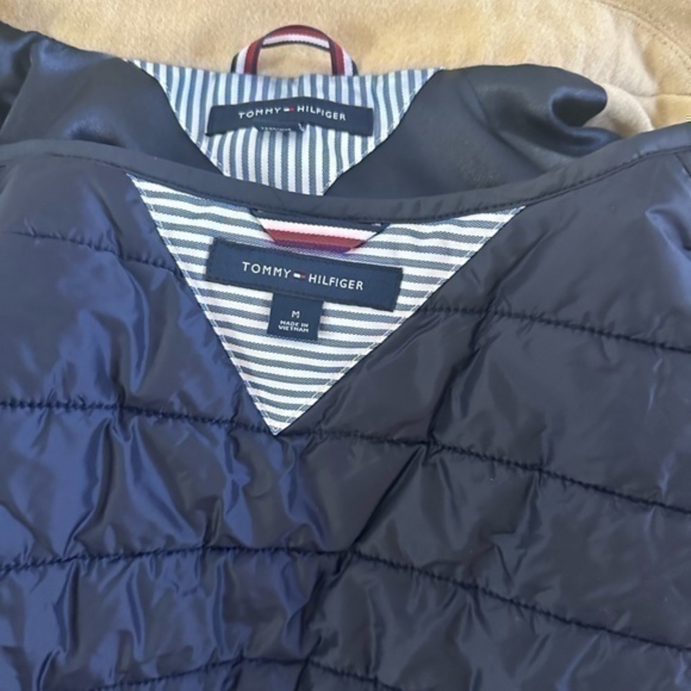 Men’s New Size m Medium Tommy Hilfiger Beige Long Vest Coat Peacoat primaloft